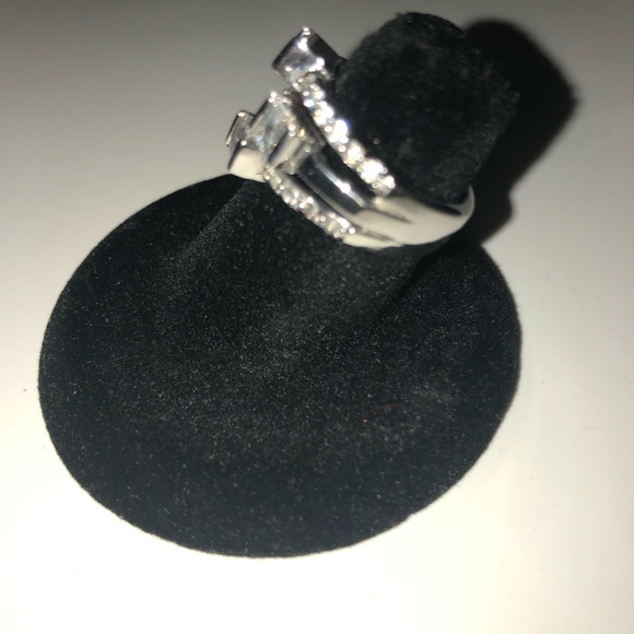 RSC sterling 3 clear stone ring w/stone bands, s 6 - Picture 4 of 6